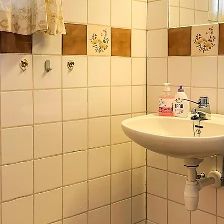 Apartment Ii *