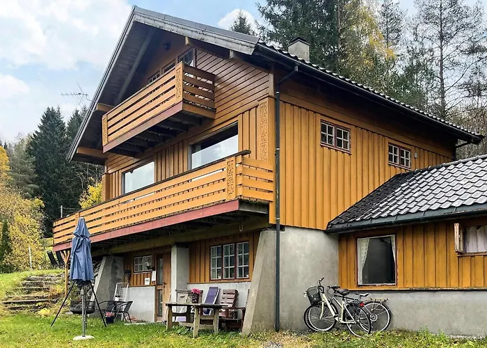 2 Person In Stryn-by Traum